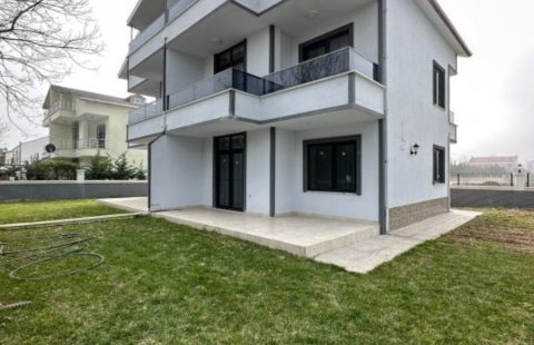 HCC-IST-422 Silivri kınalı Sahil Villaları