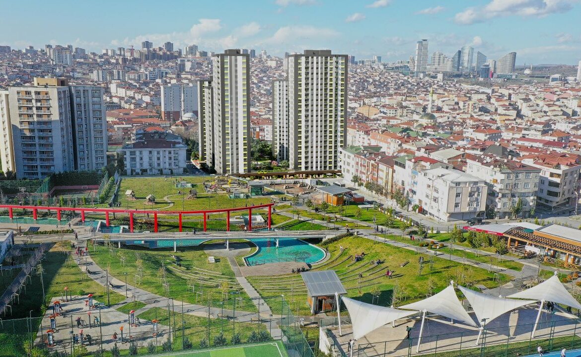 SELVİ PARK